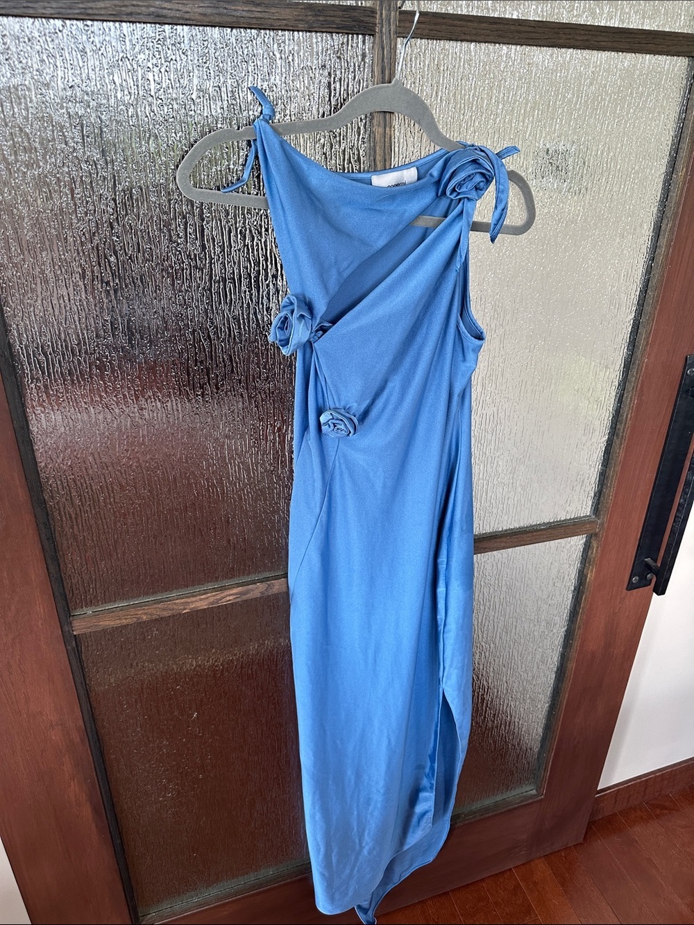 Coperni Asymmetric Flower Gown
Satin Blue One-Shoulder size Medium - Picture 10 of 13